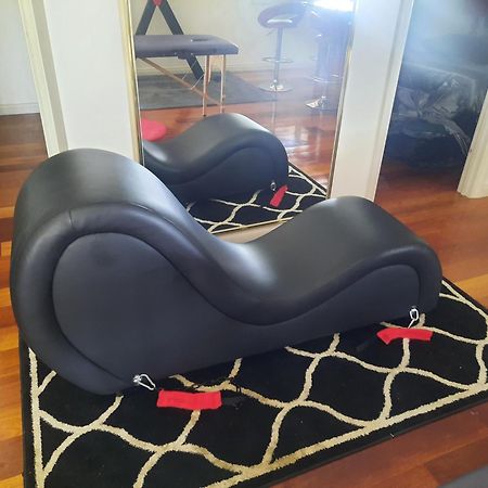 فندق Cock Or Two Kink House Cockatoo المظهر الخارجي الصورة